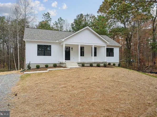 1229 Peach Grove Rd, Louisa, VA 23093