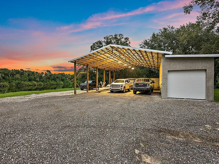 12955 SW Kanner Hwy — Photo 10