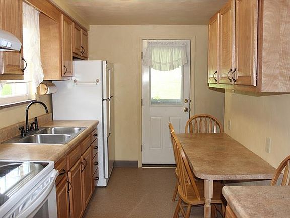3rd image of 327 Bost Dr