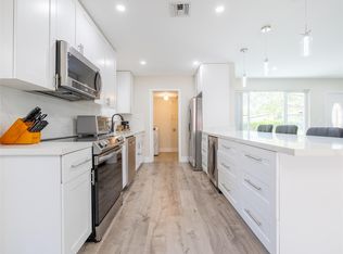 700 SW 4th Ct, Hallandale Beach, FL 33009