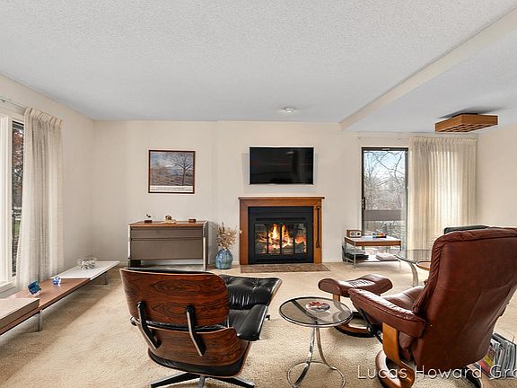 5th image of 1331 Cornell Dr SE
