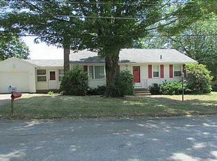 21 Hillcrest Ave, Smithfield, RI 02828