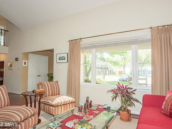 4th image of 4400 Rollingbrooke Ct