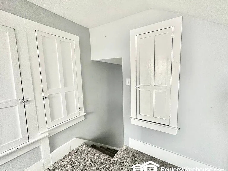 105 E 3rd Ave — Photo 27