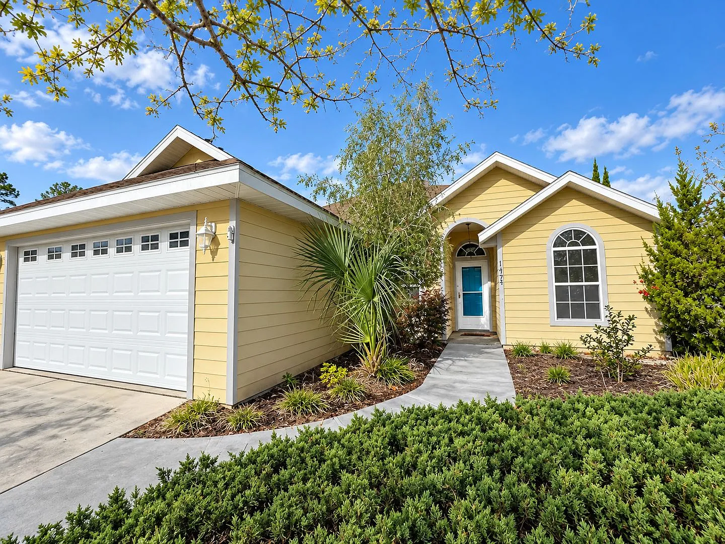 3 Bed 2 Bath Single Family Home in Turkey Creek! — Photo 2