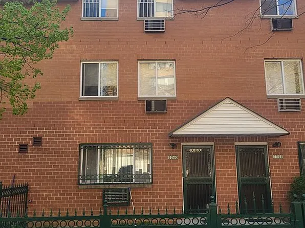 3360 14th St, Long Island City, NY 11106