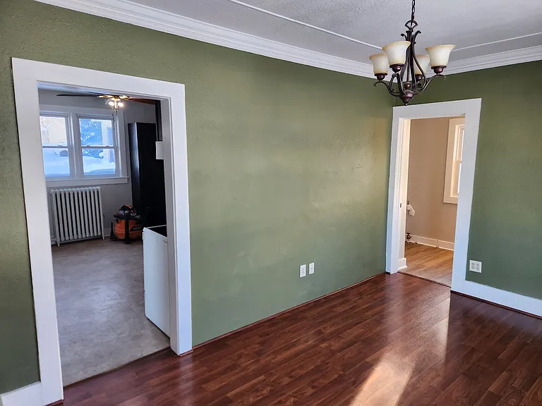 759 E Sumner St — Photo 4