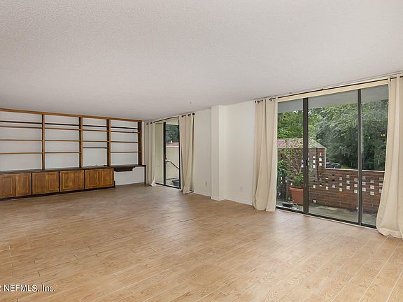 3rd image of 1820 SEVILLA Boulevard W #106