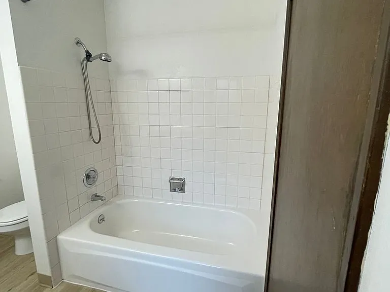 Franklin Apartments — Photo 27