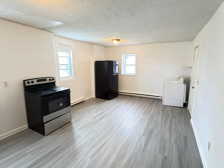 3134 6th Ave #3 — Photo 5