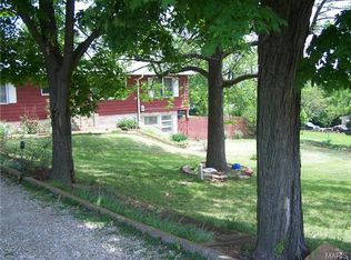 1537 Fenton Hills Rd, Fenton, MO 63026