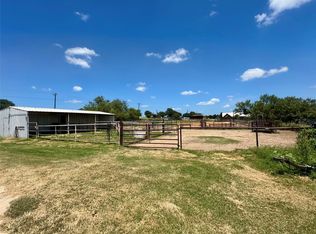1854 County Road 475, Stephenville, TX 76401