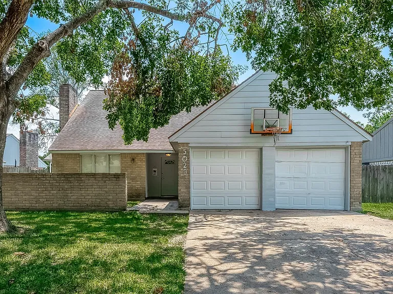 5023 Whispering Falls Dr — Photo 1
