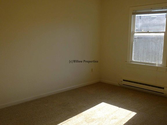 4th image of 1120 S 61st St