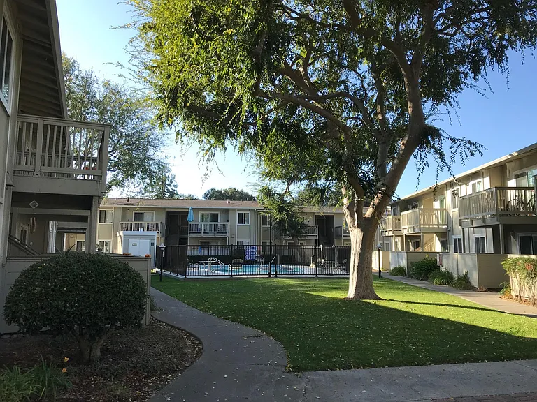 Union Manor — Photo 28