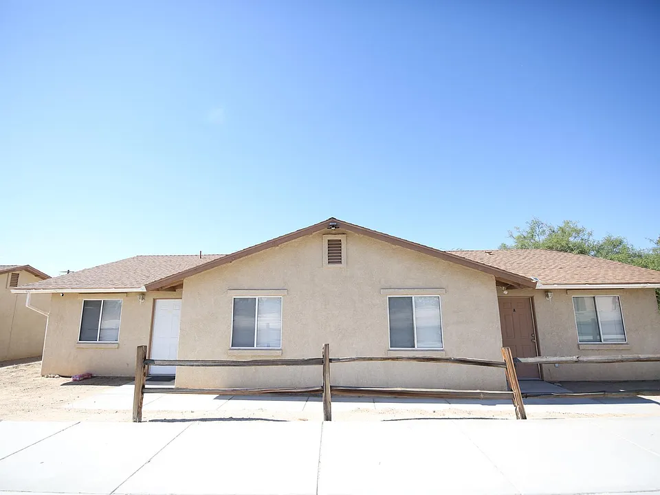 6313 Palo Verde Ave #B