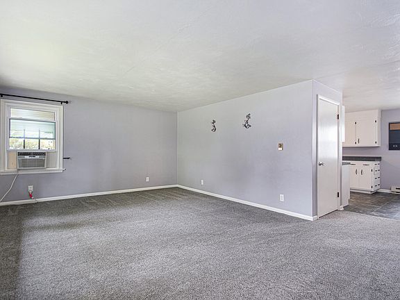 4th image of 311 Claremont St