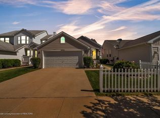 6875 Cotswald Dr #6, Grand Ledge, MI 48837