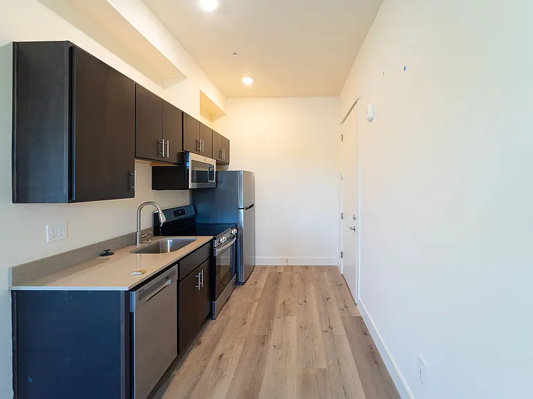 Capitol Hill Apartments — Photo 147