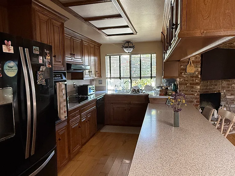1412 McKinley Ave — Photo 9