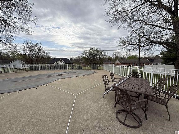 5th image of 4250 Pecan Dr