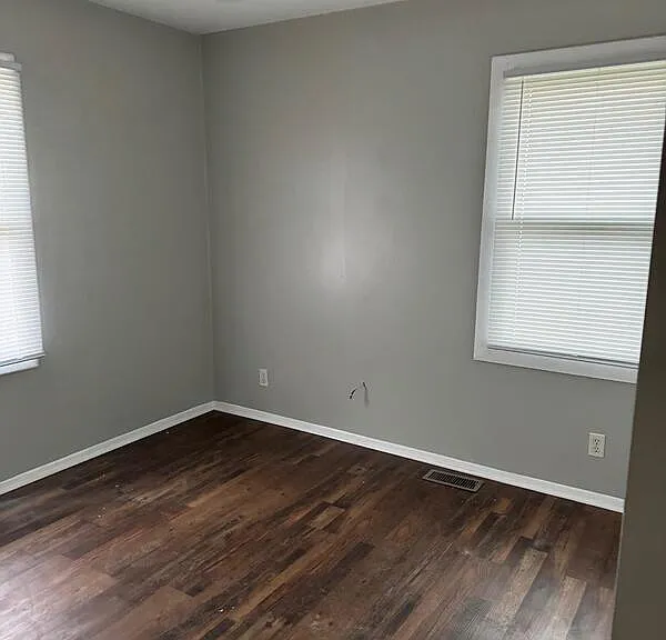 3226 N Wellington Ave — Photo 7