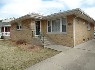 1009 Forest Rd, La Grange Park, IL 60526