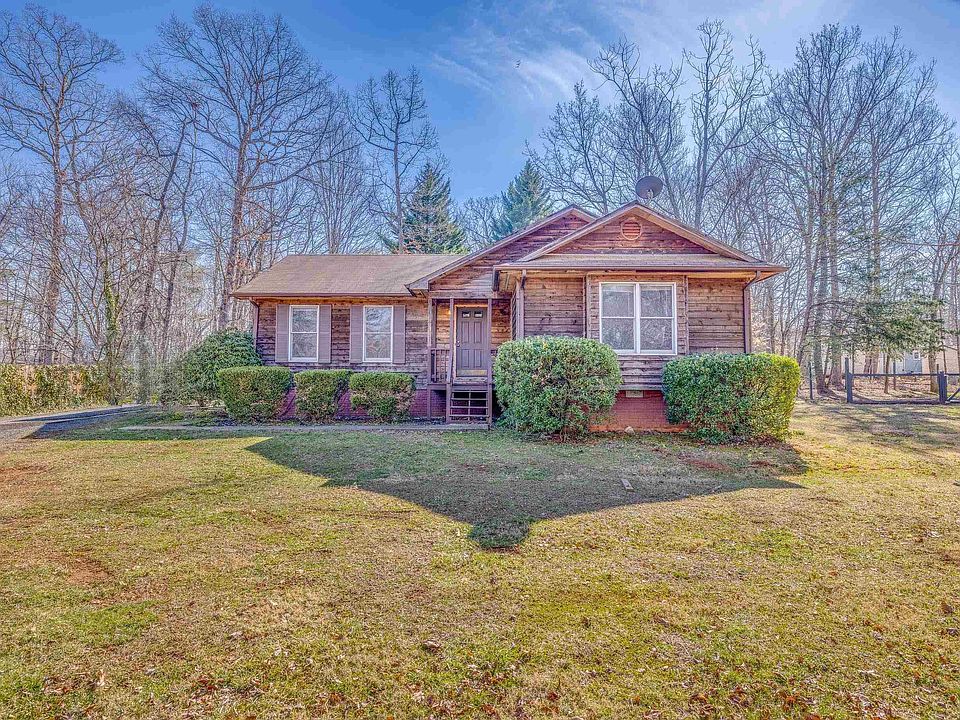 1st image of 222 Wood Dr