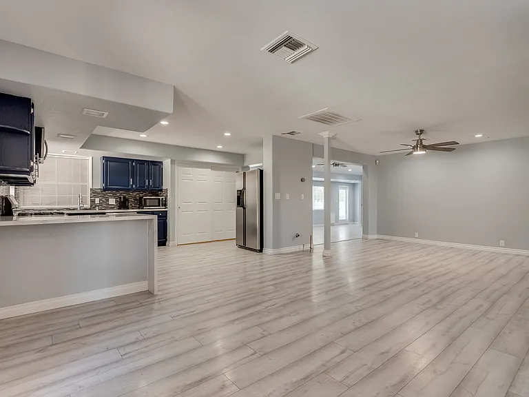 8626 Haven St — Photo 5