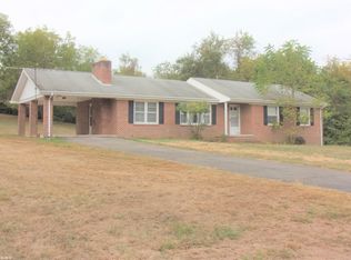 100 Memory Ln, Pembroke, VA 24136