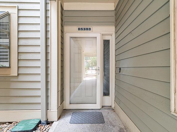 4th image of 1551 Spinnaker Dr. #5913