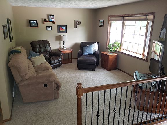 2nd image of 3514 Leawood Dr