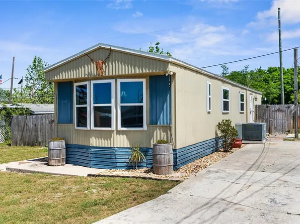 1938 Holiday Dr, Holiday, FL 34691