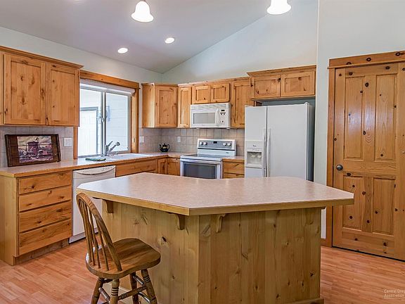 5th image of 60813 Grand Targhee Dr