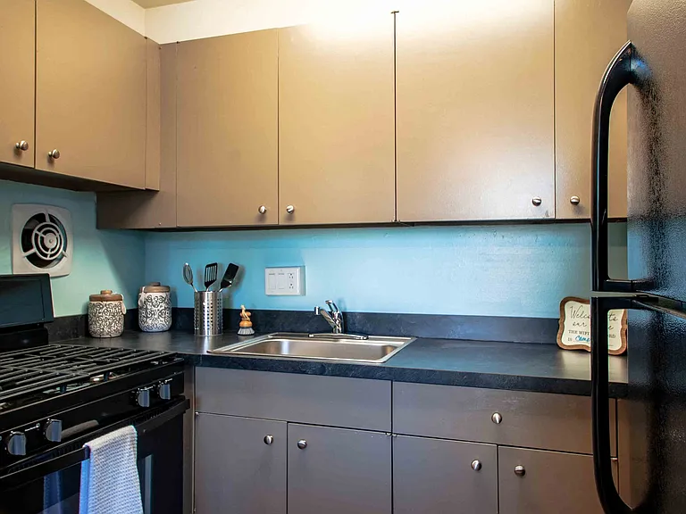 Camp Hill Plaza Apartment Homes — Photo 3