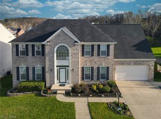 4541 Hillside Dr, Akron, OH 44321