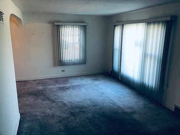 4th image of 8322 Caldwell Ave