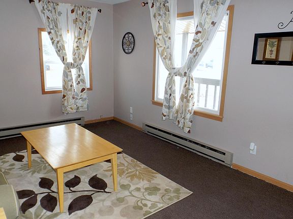 5th image of 250 E Lake Dr