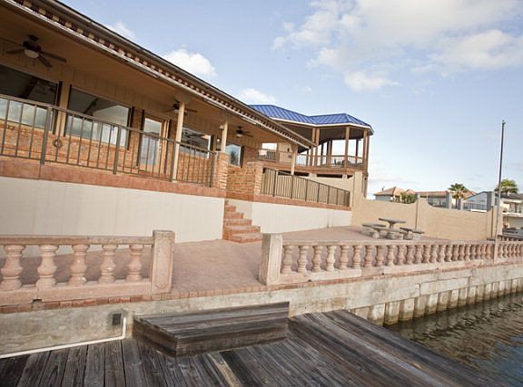 3rd image of 5803 Yucca Cir