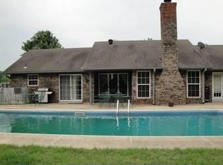 2 Fairview Ln, Shawnee, OK 74804