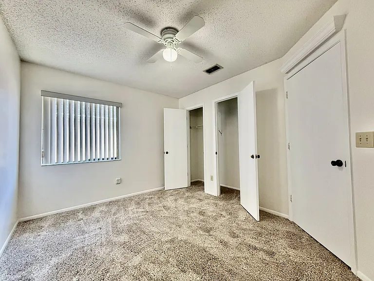 463 E Springtree Way — Photo 35