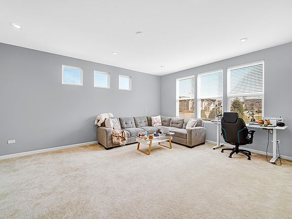 5th image of 3687 Ambrosia Dr