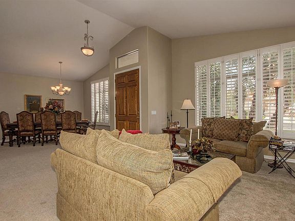 5th image of 3800 S Vista Pl