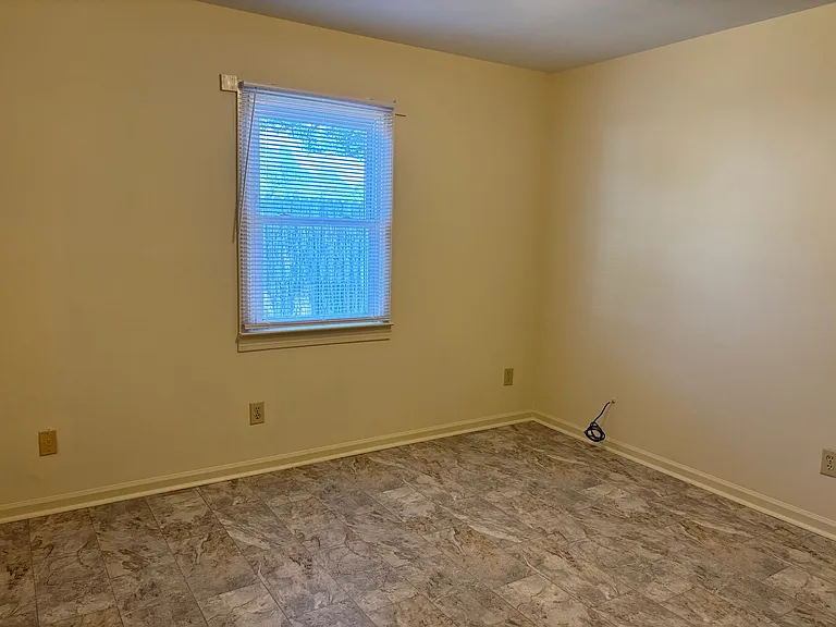 501 Live Oak St #B — Photo 8