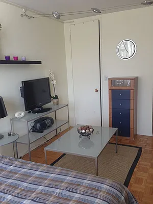 Rented by Sterling Holdings | media 112