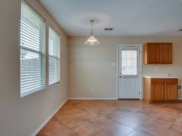 3833 Foxhound Ln — Photo 7