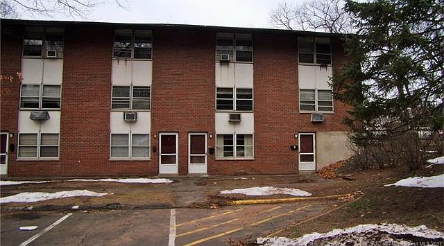 Entrance to Lower Level