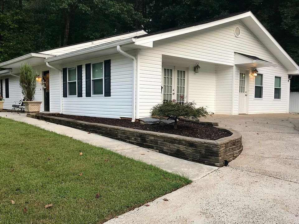 1st image of 609 Stockwood Way
