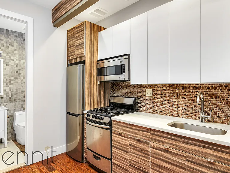 377 Onderdonk Ave #2B — Photo 7