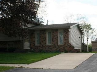 352 N Clark St, Hobart, IN 46342